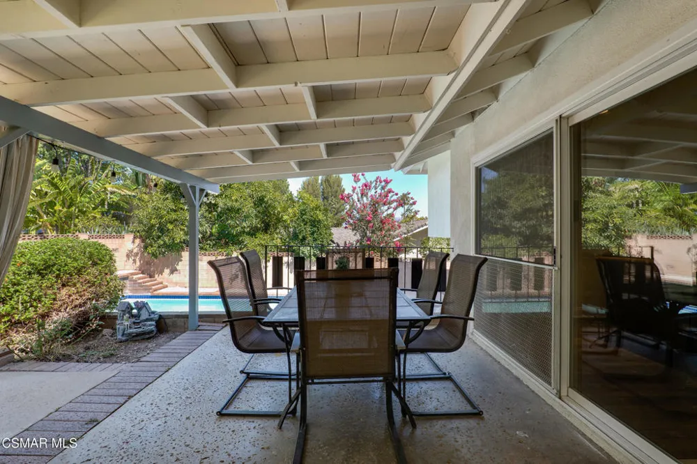 1041 Balsamo Avenue Simi Valley, CA 93065