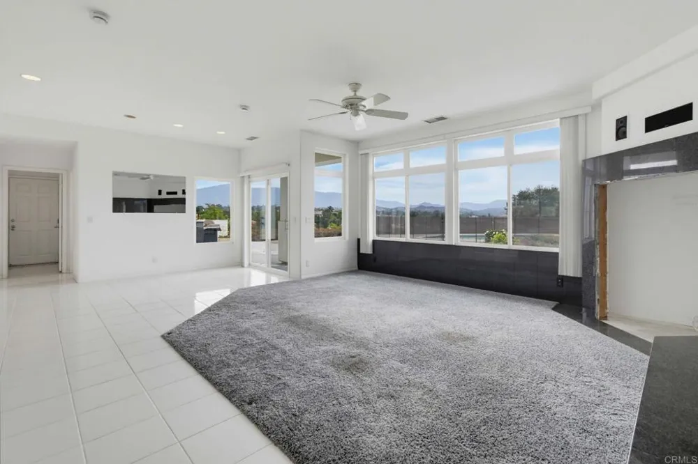 13427 Hilltop Place Valley Center, CA 92082