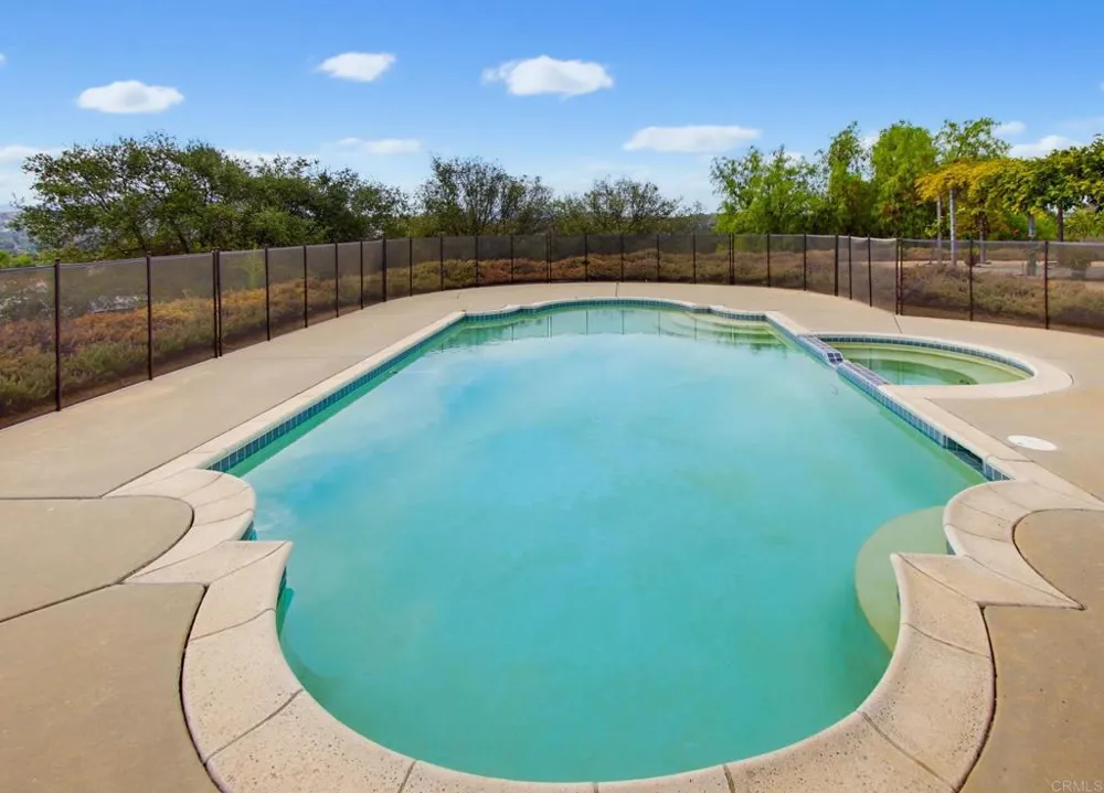 13427 Hilltop Place Valley Center, CA 92082