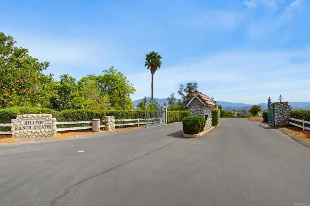 13427 Hilltop Place Valley Center, CA 92082