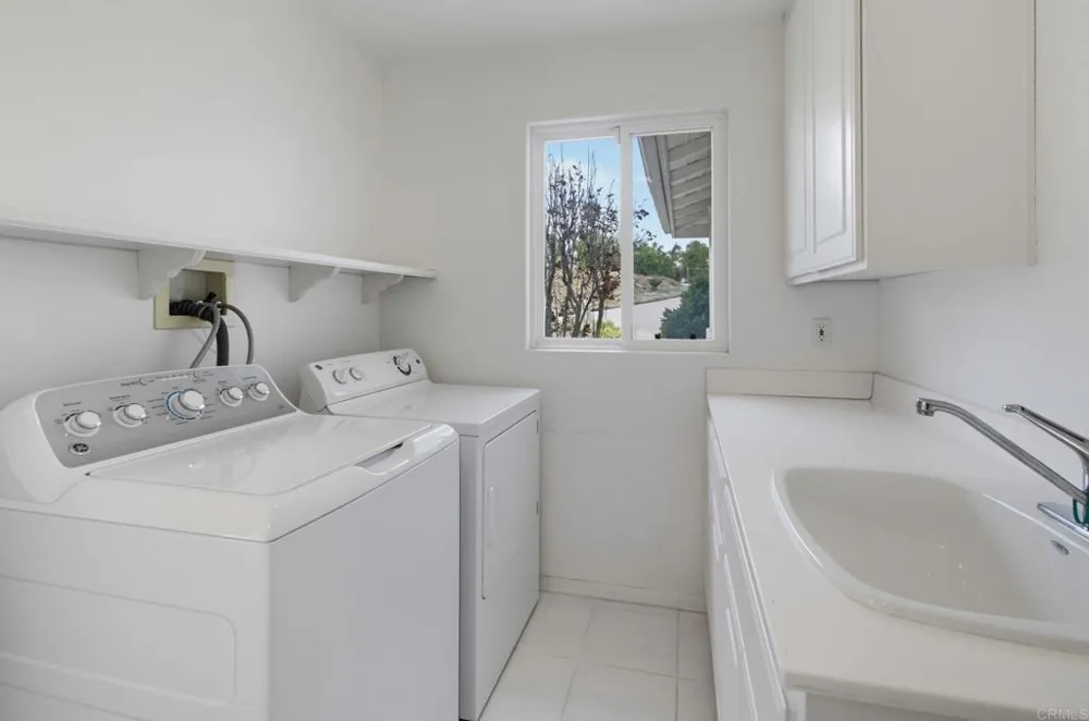 13427 Hilltop Place Valley Center, CA 92082