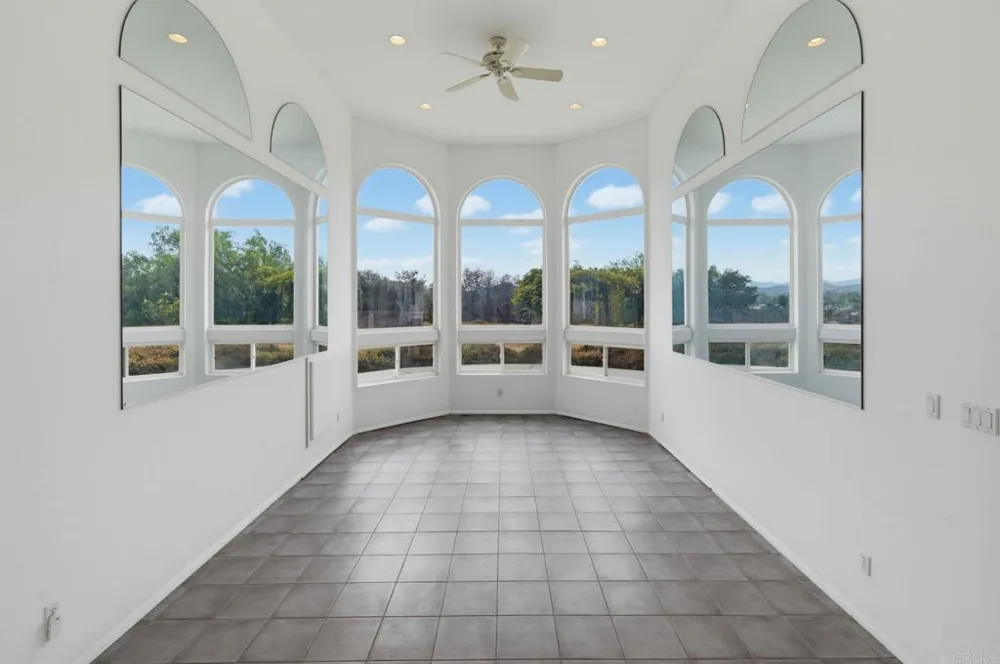 13427 Hilltop Place Valley Center, CA 92082