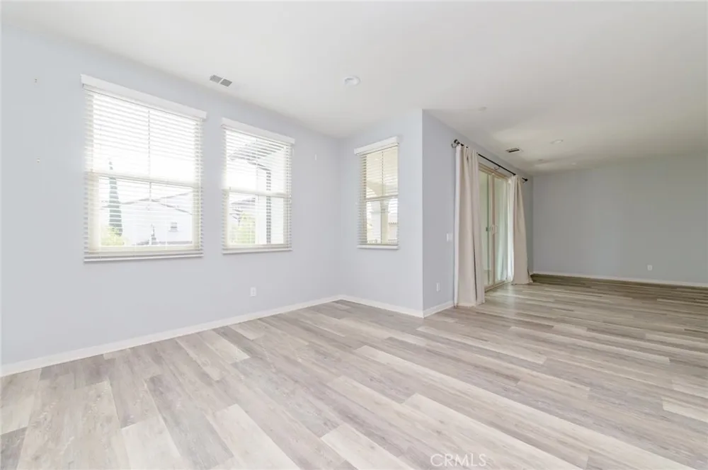 318 Trailblaze Irvine, CA 92618