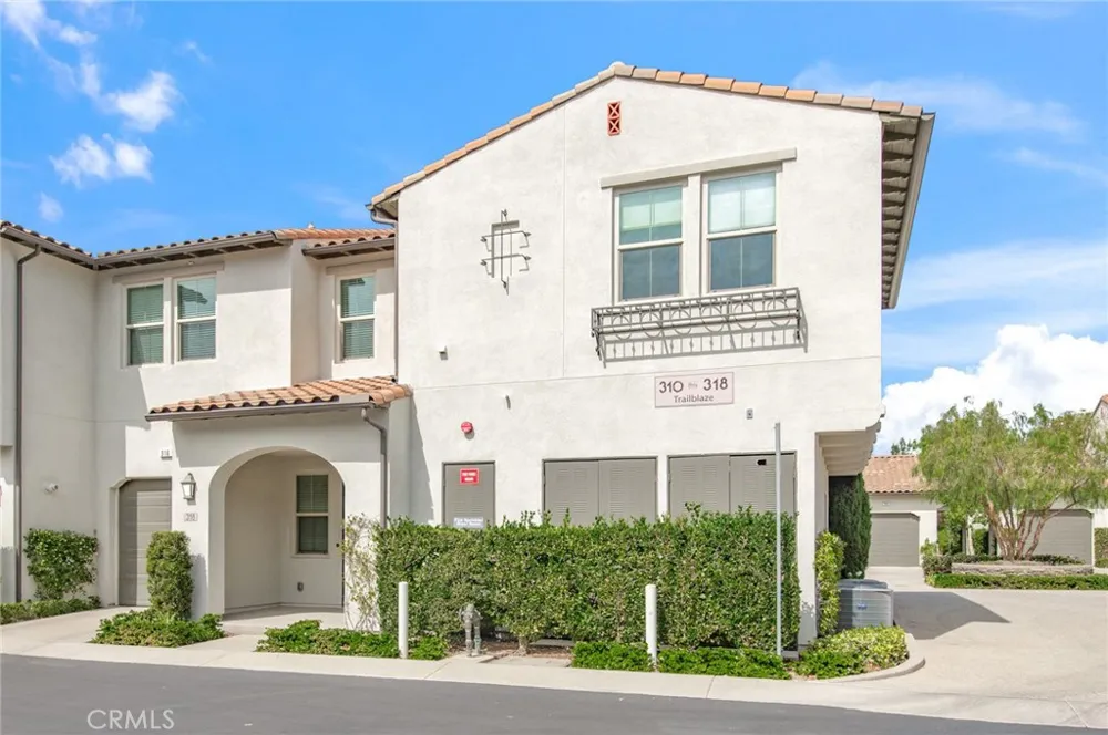 318 Trailblaze Irvine, CA 92618