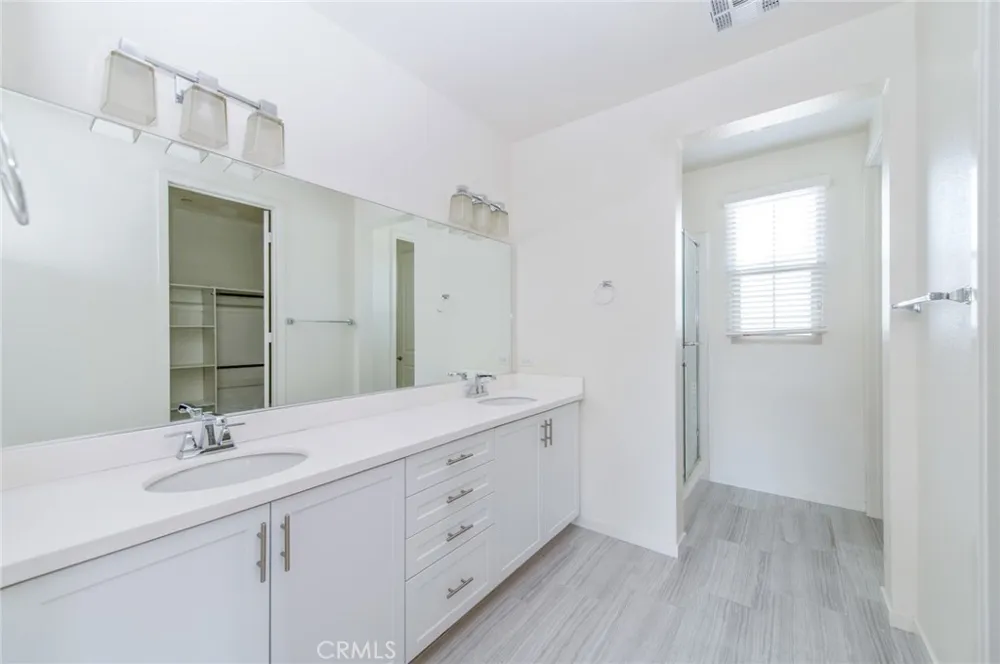 318 Trailblaze Irvine, CA 92618
