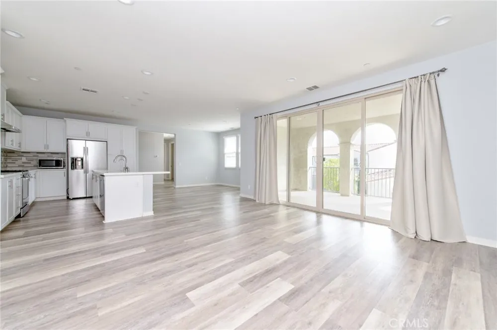 318 Trailblaze Irvine, CA 92618