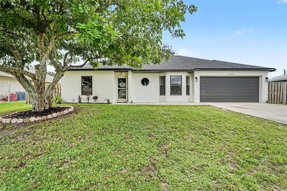 534 Davidson St SE Palm Bay, FL 32909