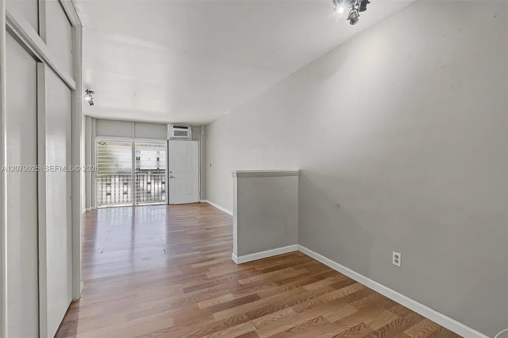 1685 Jefferson Ave #16 Miami Beach, FL 33139