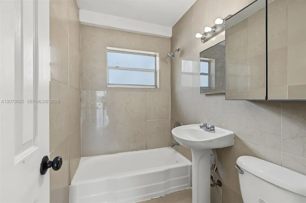 1685 Jefferson Ave #16 Miami Beach, FL 33139