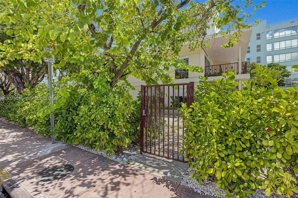 1685 Jefferson Ave #16 Miami Beach, FL 33139