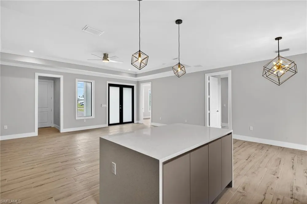 876 DESOTO AVENUE S Naples, FL 34117