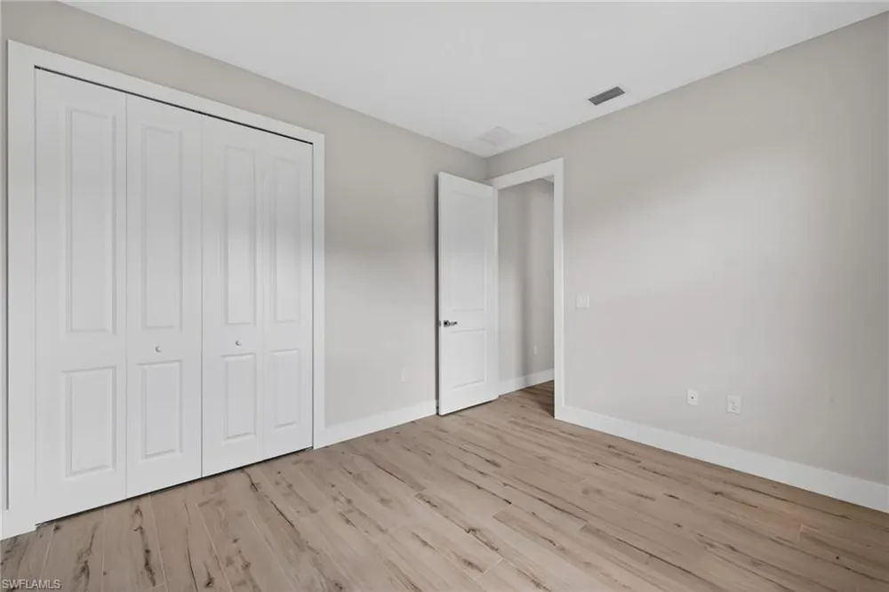 876 DESOTO AVENUE S Naples, FL 34117