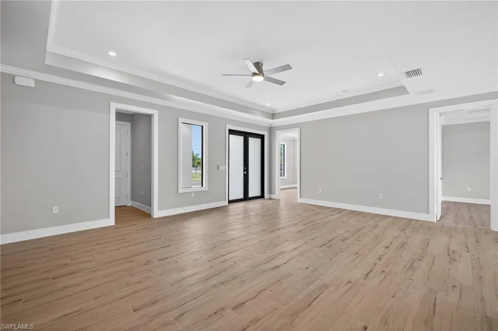 876 DESOTO AVENUE S Naples, FL 34117