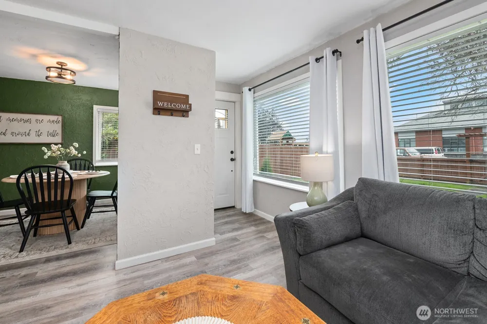 1812 Bay Avenue Aberdeen, WA 98520