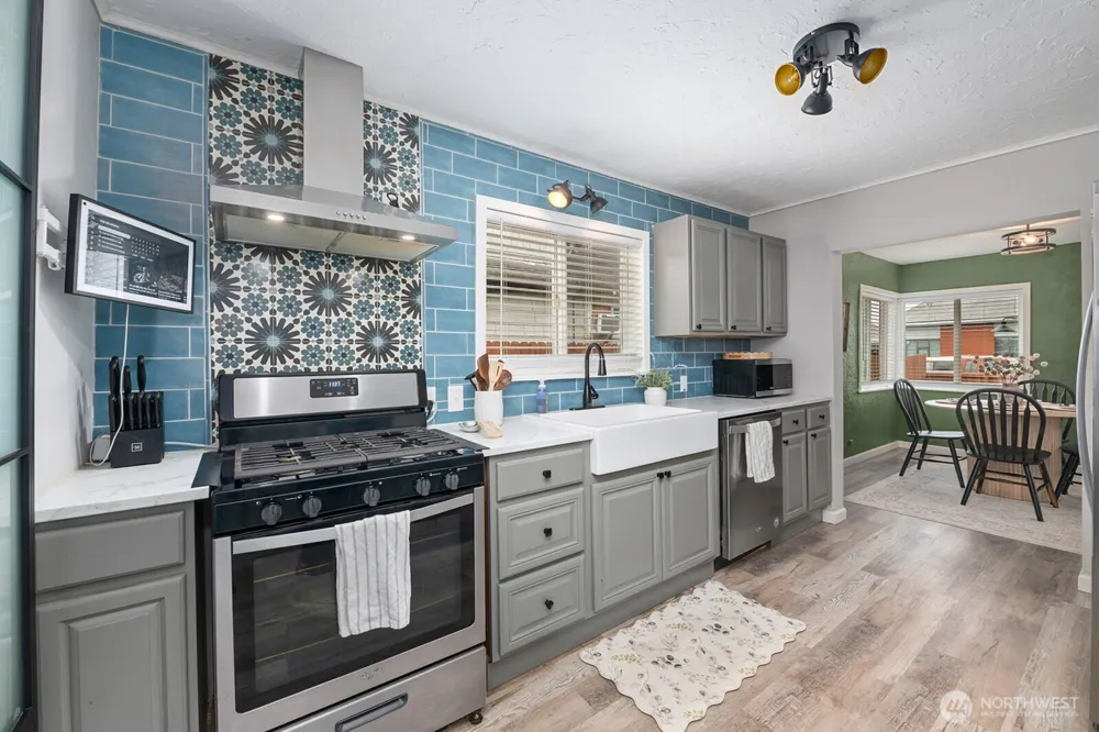 1812 Bay Avenue Aberdeen, WA 98520