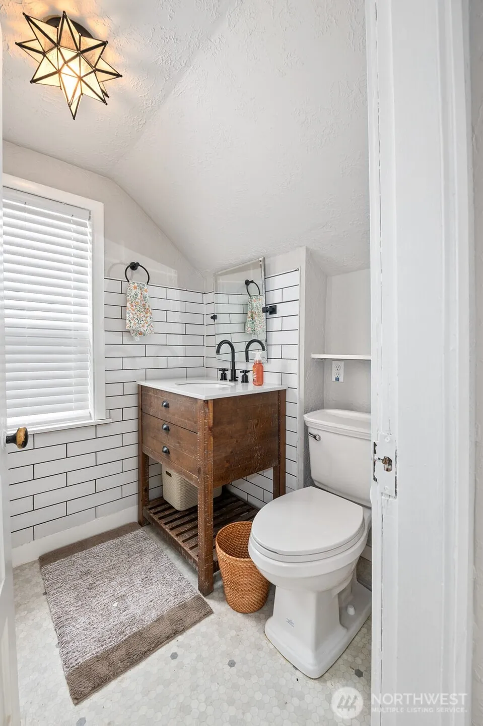 1812 Bay Avenue Aberdeen, WA 98520