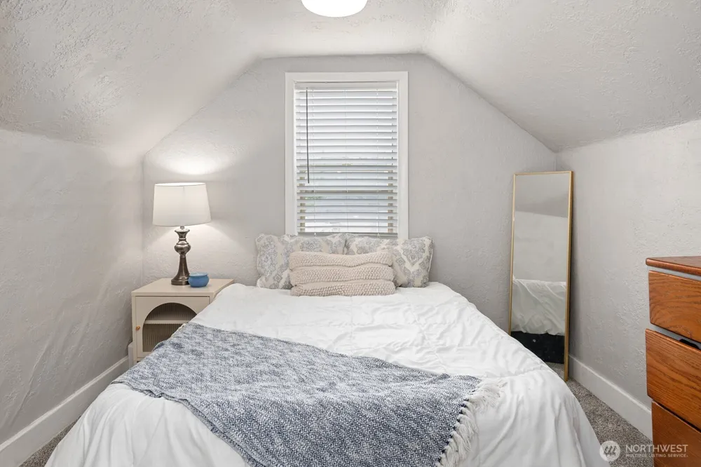 1812 Bay Avenue Aberdeen, WA 98520
