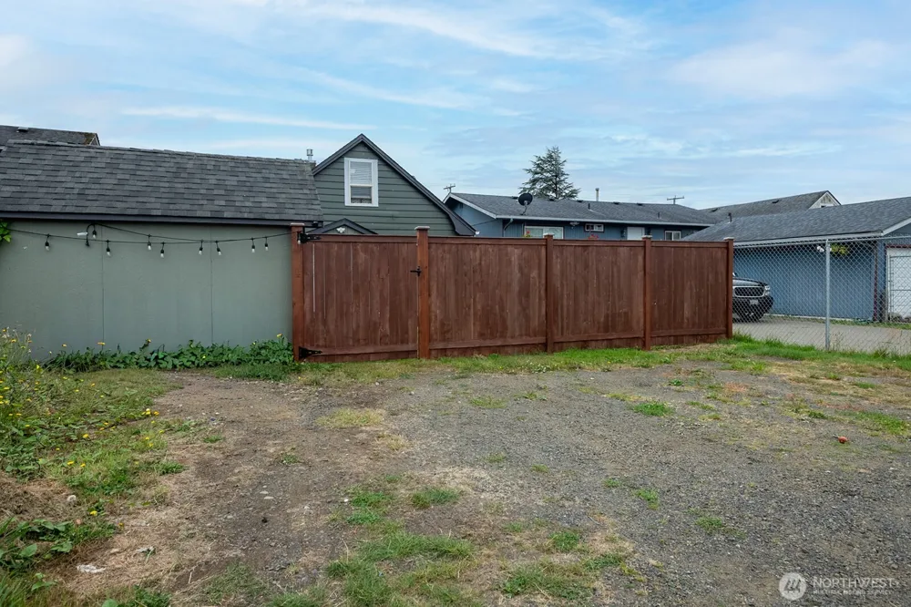 1812 Bay Avenue Aberdeen, WA 98520