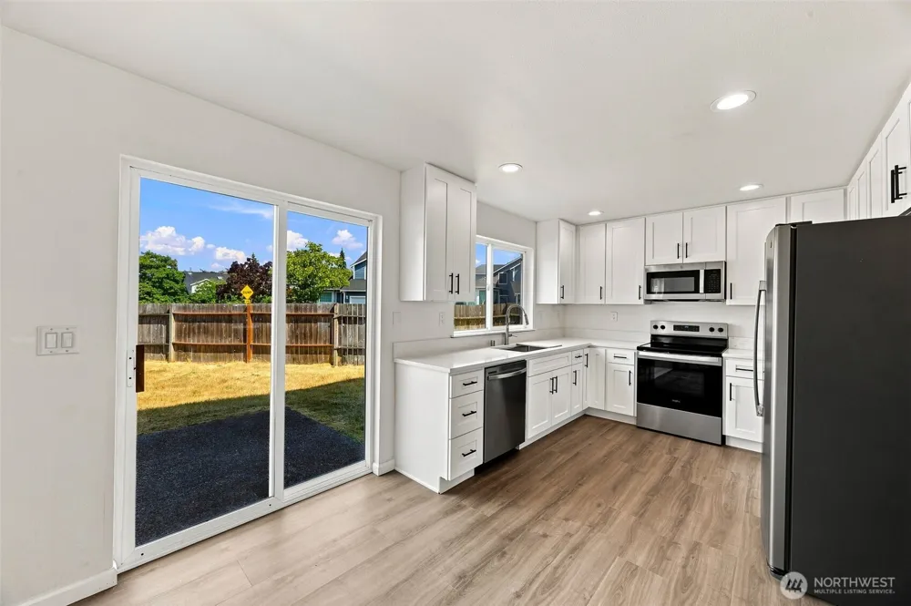 6521 26th ST NE Federal Way, WA 98422