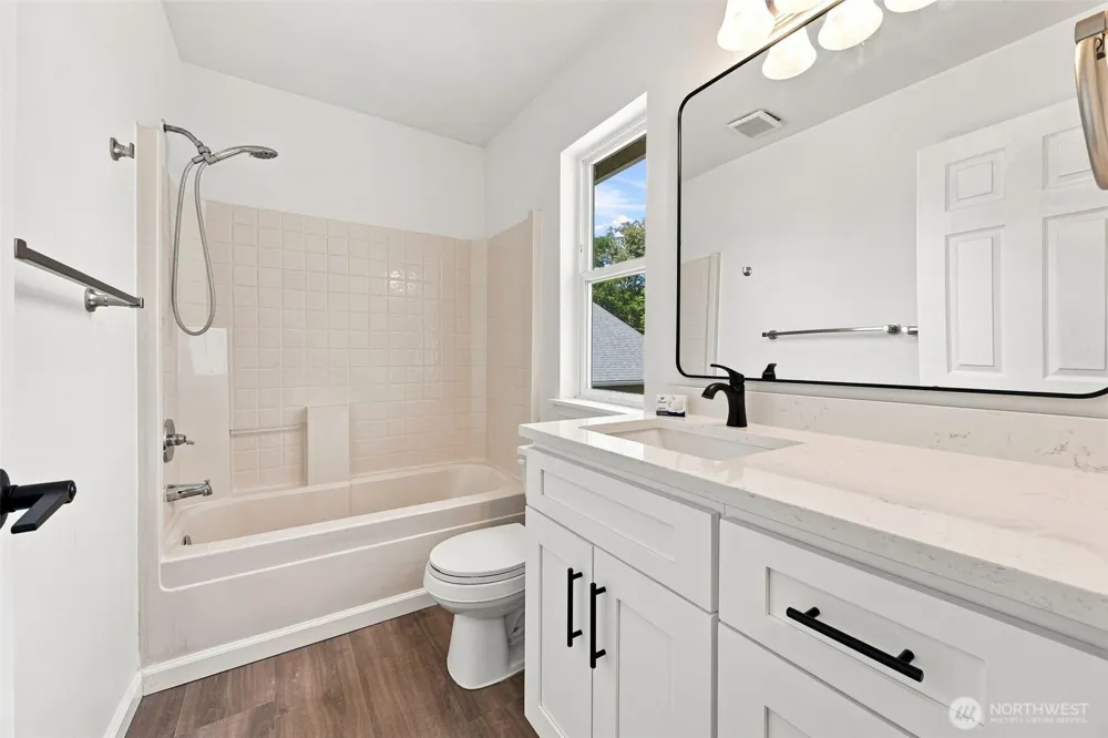 6521 26th ST NE Federal Way, WA 98422