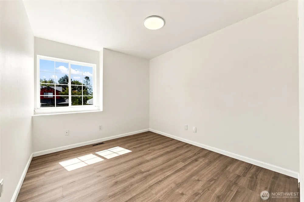 6521 26th ST NE Federal Way, WA 98422