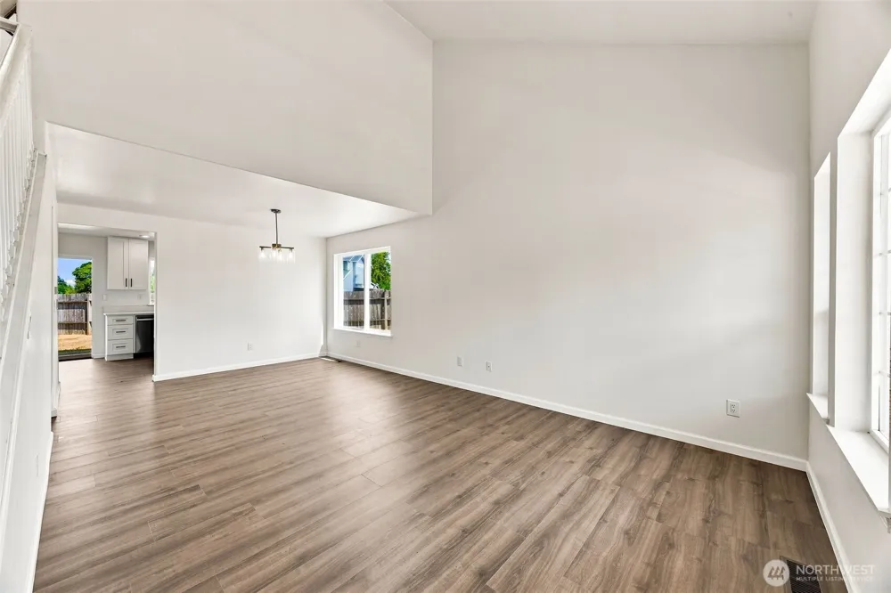 6521 26th ST NE Federal Way, WA 98422