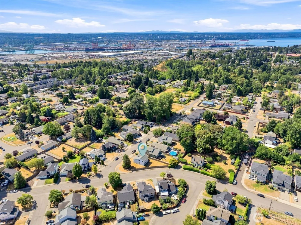 6521 26th ST NE Federal Way, WA 98422