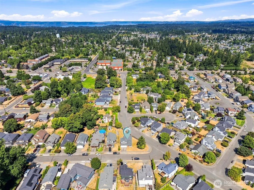 6521 26th ST NE Federal Way, WA 98422
