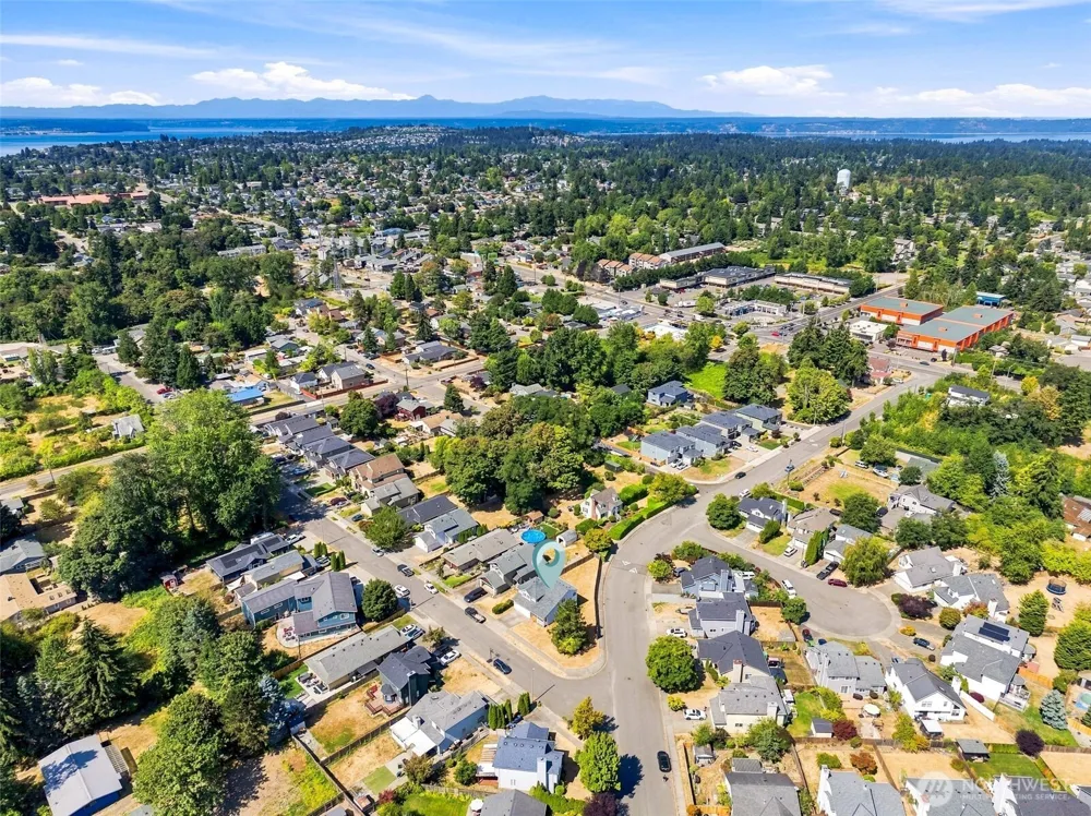 6521 26th ST NE Federal Way, WA 98422