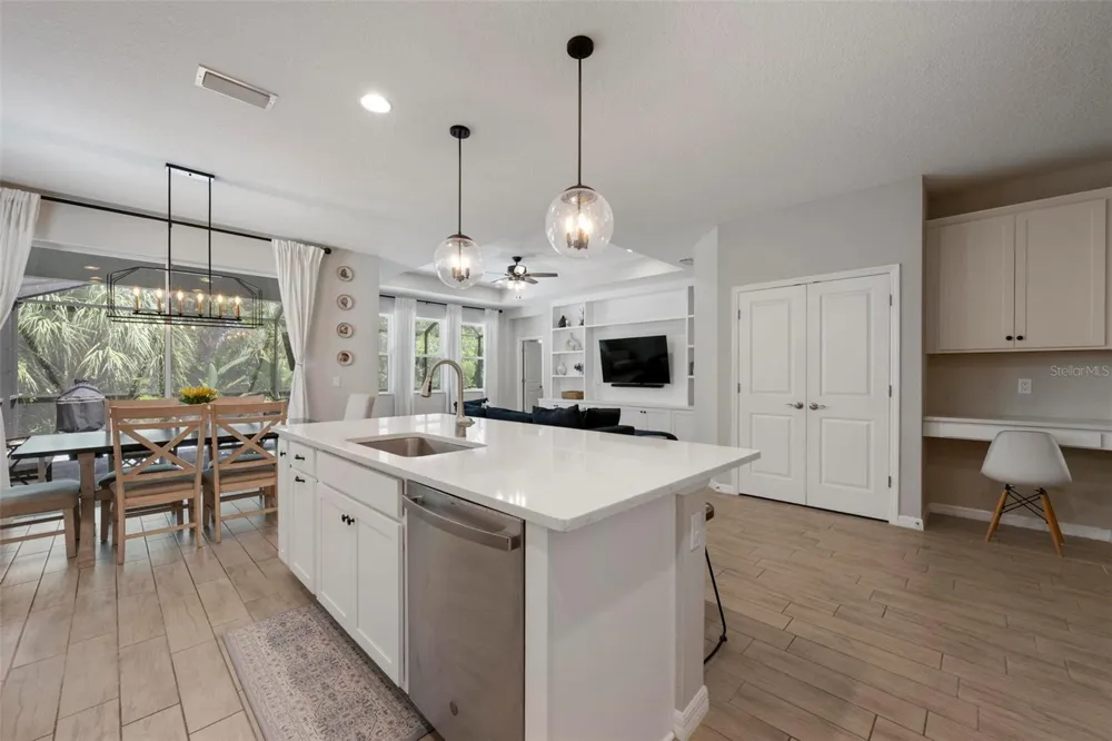 3598 SECRET STROLL DRIVE Sarasota, FL 34240