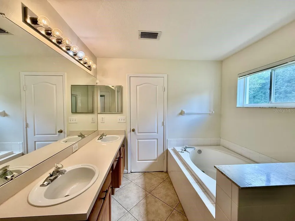 5855 COUNT TURF LANE Wesley Chapel, FL 33544