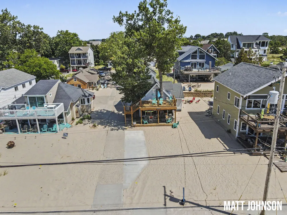 1682 Beach Street Muskegon City, MI 49441