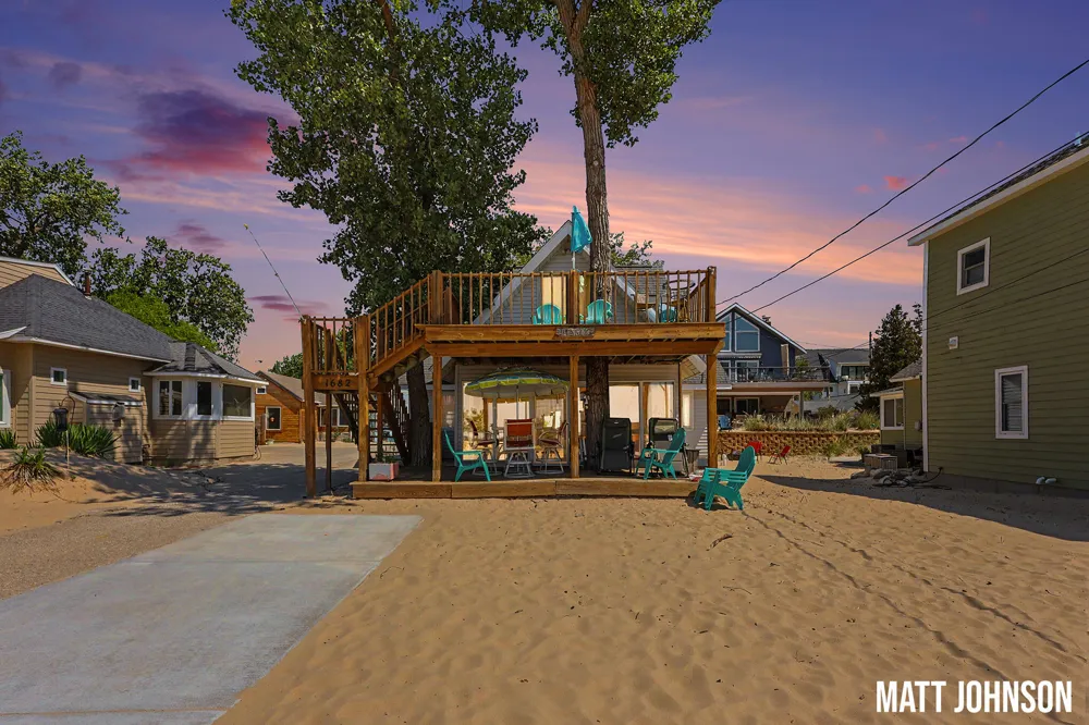 1682 Beach Street Muskegon City, MI 49441