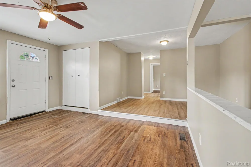 6726 Minock Street Detroit City, MI 48228