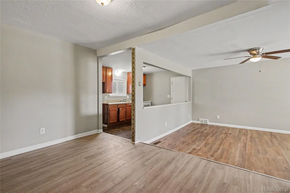 6726 Minock Street Detroit City, MI 48228