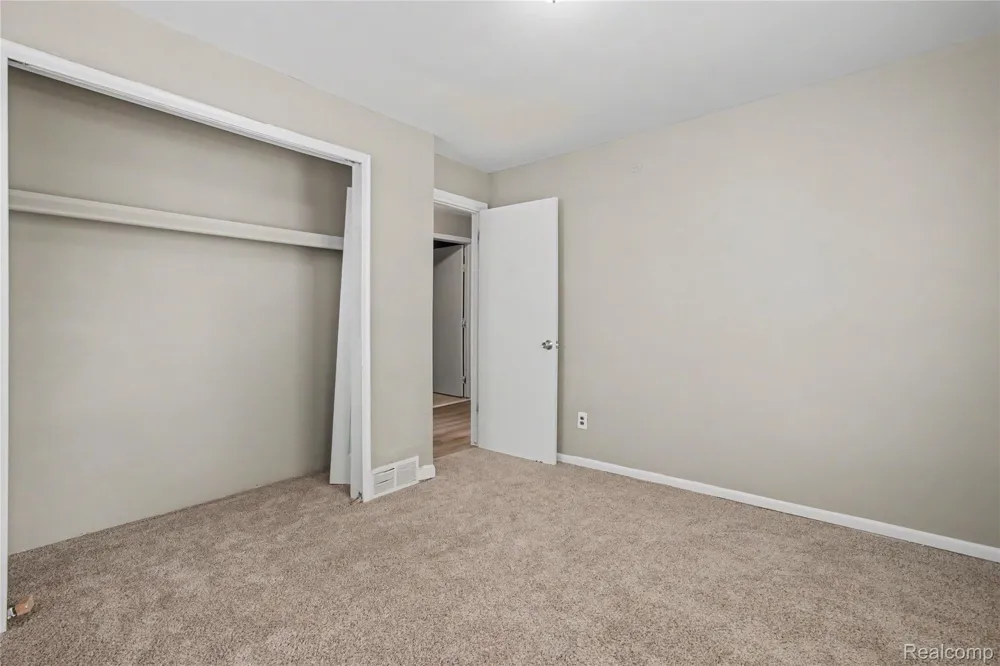 6726 Minock Street Detroit City, MI 48228