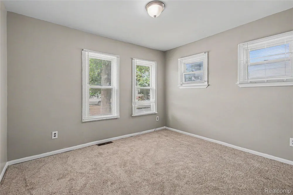 6726 Minock Street Detroit City, MI 48228