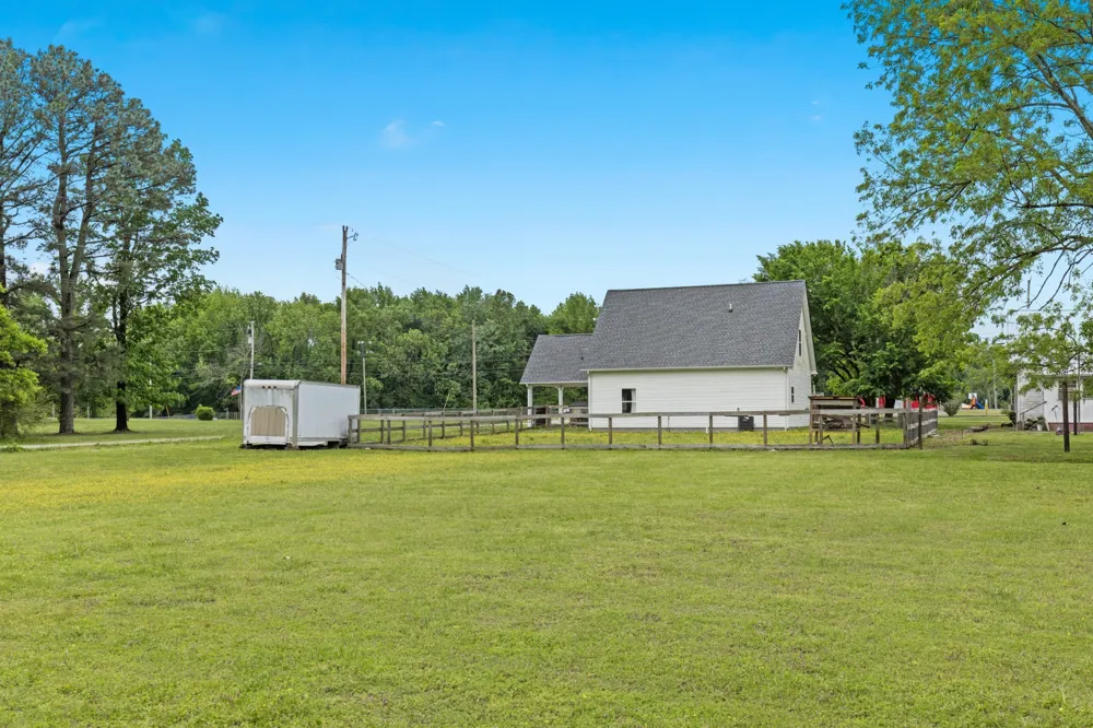 2236 Old Washington Rd Cedar Hill, TN 37032