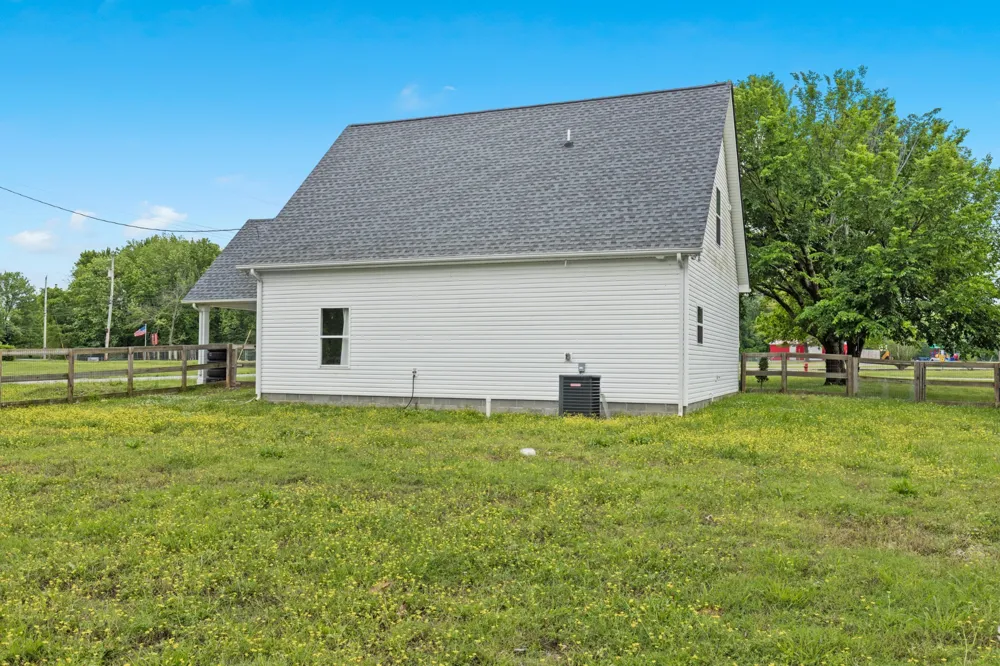 2236 Old Washington Rd Cedar Hill, TN 37032