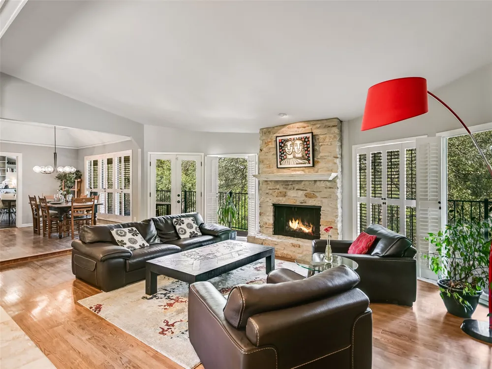 2207 Cypress Point E Austin, TX 78746