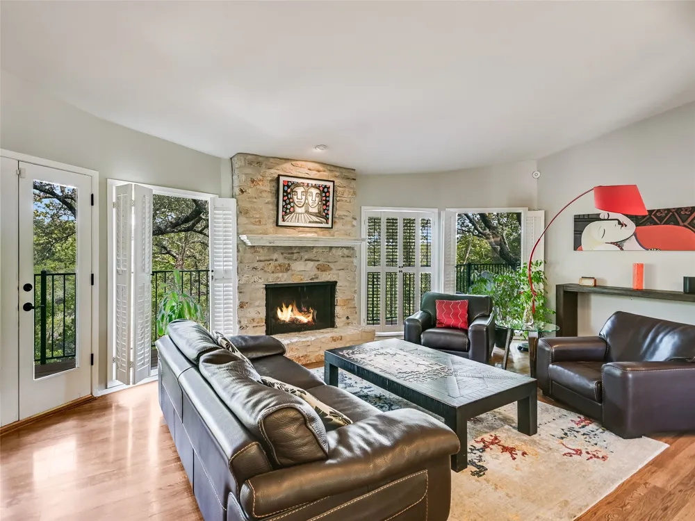 2207 Cypress Point E Austin, TX 78746