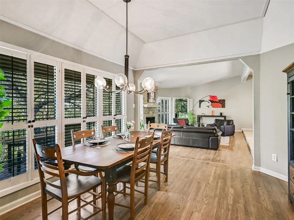 2207 Cypress Point E Austin, TX 78746