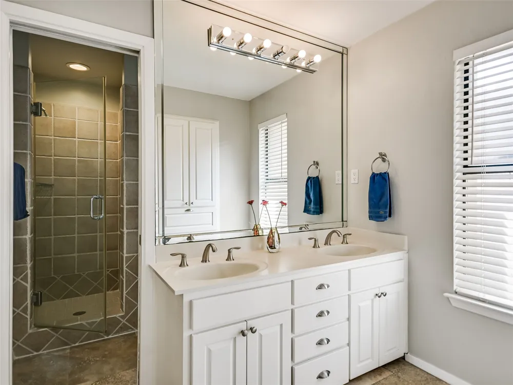 2207 Cypress Point E Austin, TX 78746