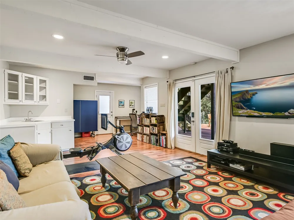 2207 Cypress Point E Austin, TX 78746