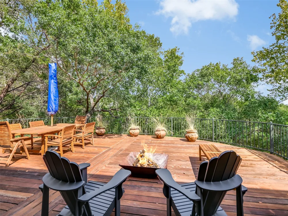 2207 Cypress Point E Austin, TX 78746