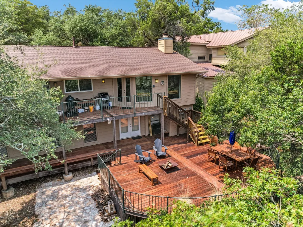 2207 Cypress Point E Austin, TX 78746