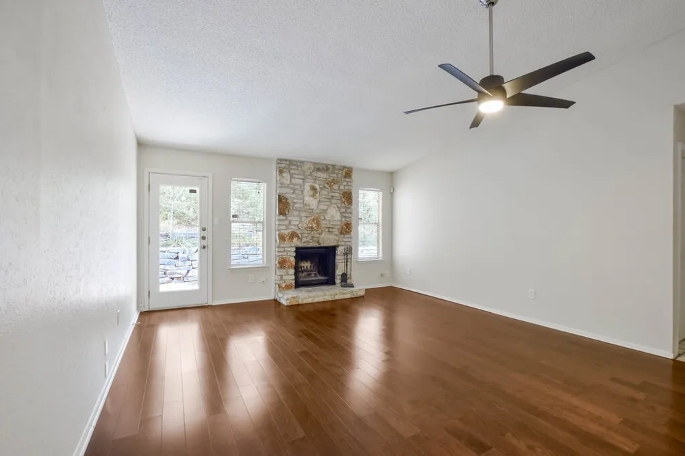 12300 Scribe Drive Austin, TX 78759