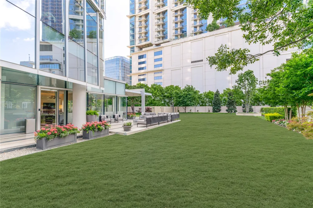 1918 Olive Street #3403 Dallas, TX 75201