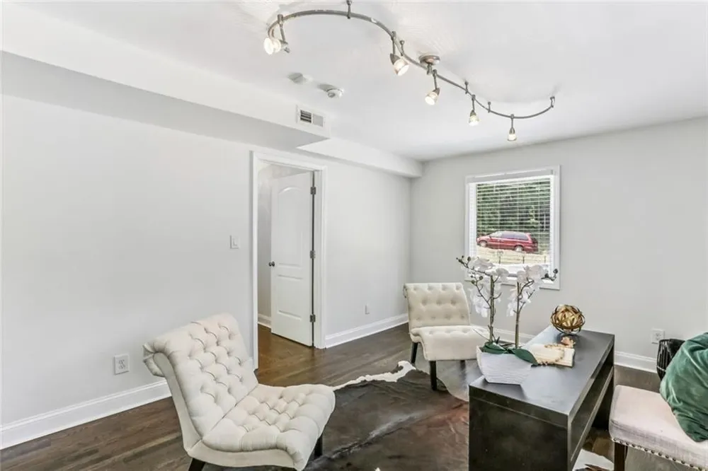 1888 La Mesa Decatur, GA 30032