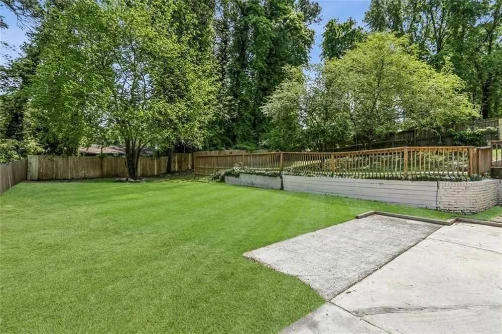 1888 La Mesa Decatur, GA 30032